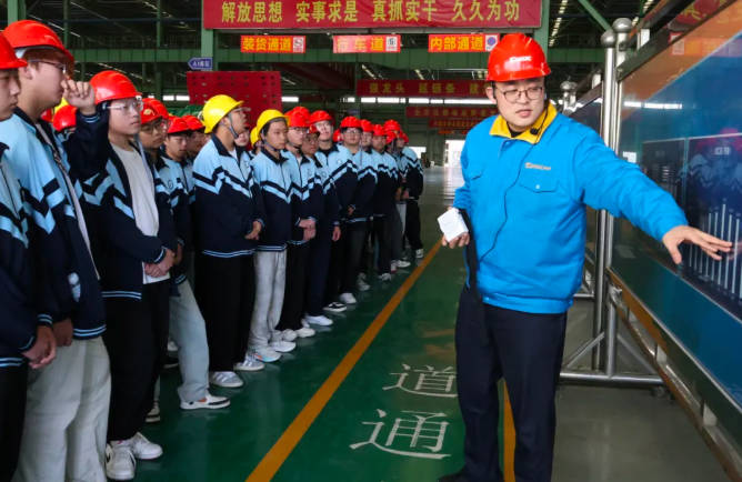 產教融合研學行—太原城市職業技術學院機電工程系師生來訪太原大明